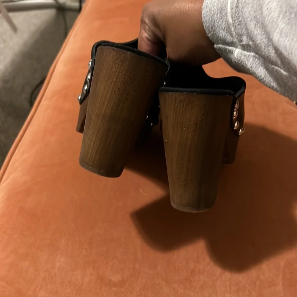 Clogs - Picture 4 of 9